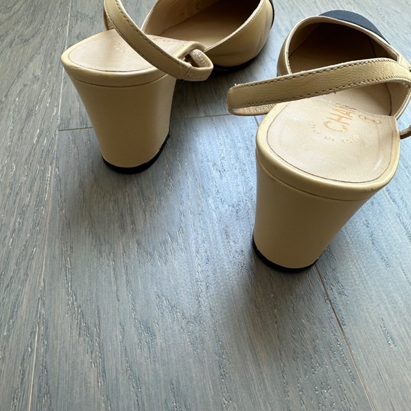 Chanel Slingbacks Beige Black Goatskin & Grosgrain Leather Heel Color Block - 36 - Picture 11 of 16